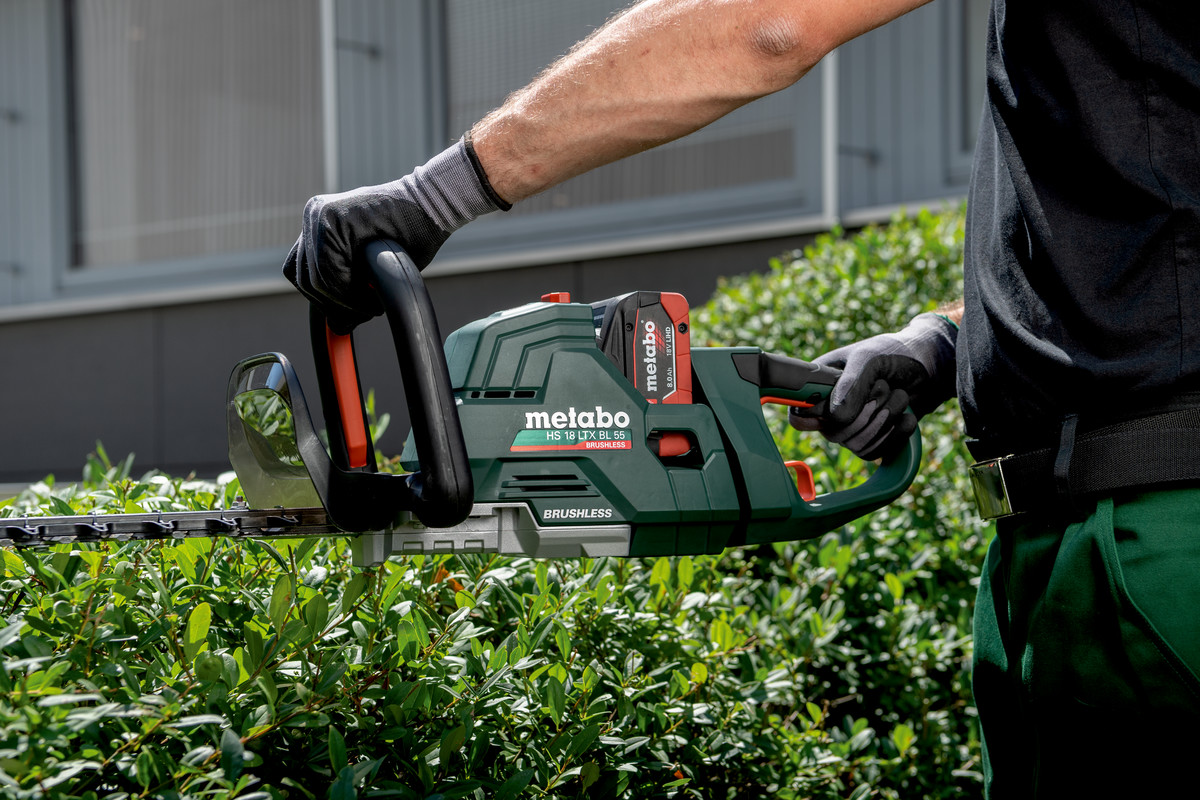 HS 18 LTX BL 75 Tagliasiepi a batteria - immagine 16